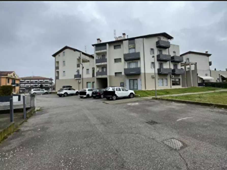 Immagine 4 di Appartamento in vendita  in Via Cadore  a Caorle