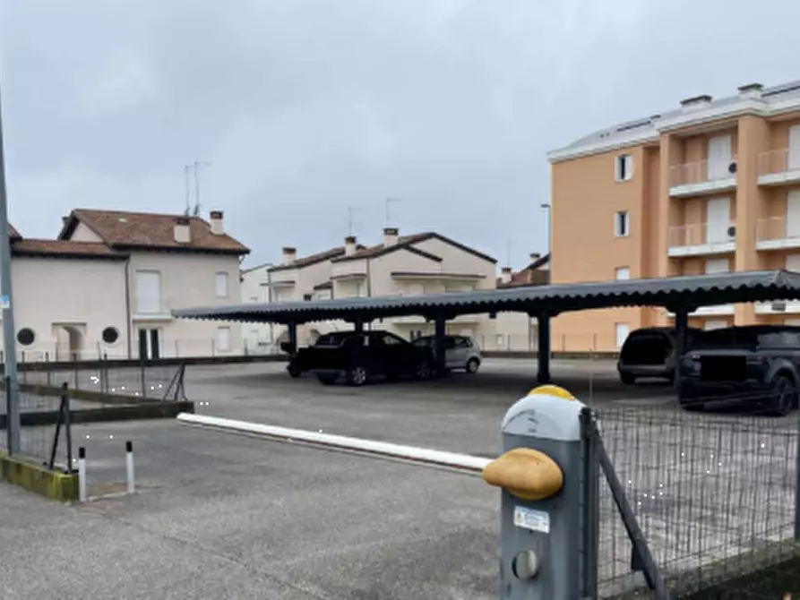 Immagine 5 di Appartamento in vendita  in Via Cadore  a Caorle