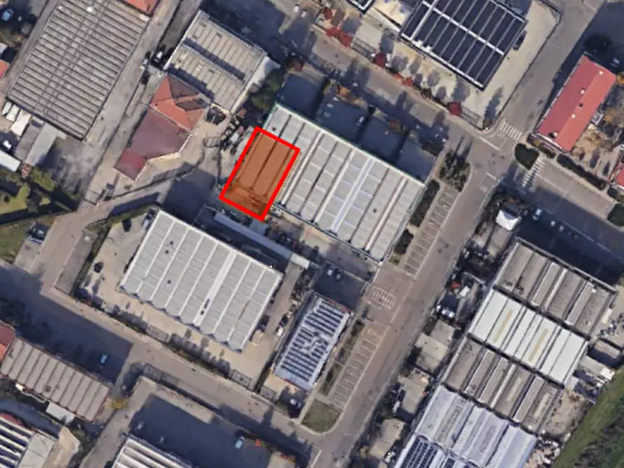 Immagine 2 di Laboratorio in vendita  in Via Pietro Gobetti a Signa