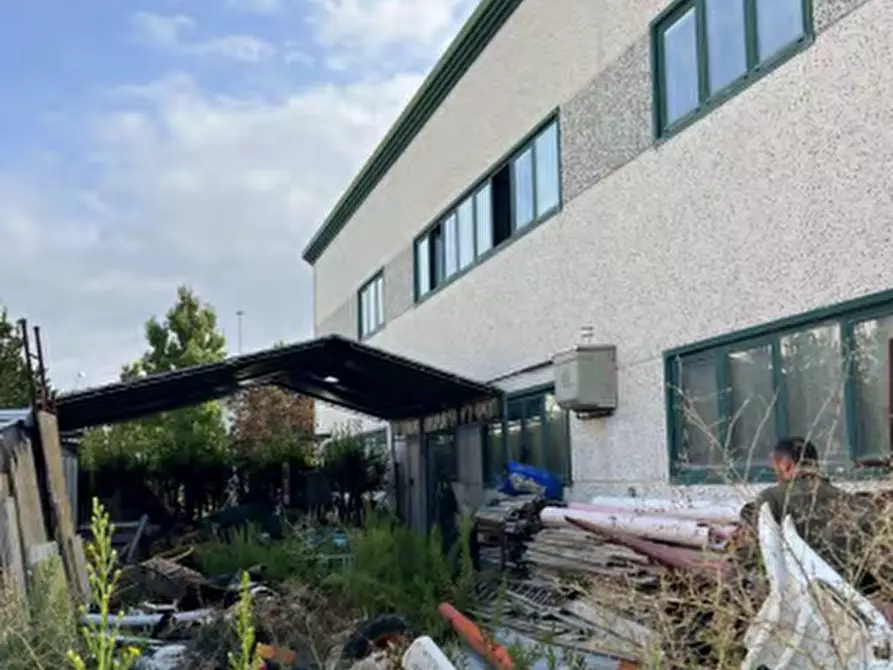 Immagine 7 di Laboratorio in vendita  in Via Pietro Gobetti a Signa