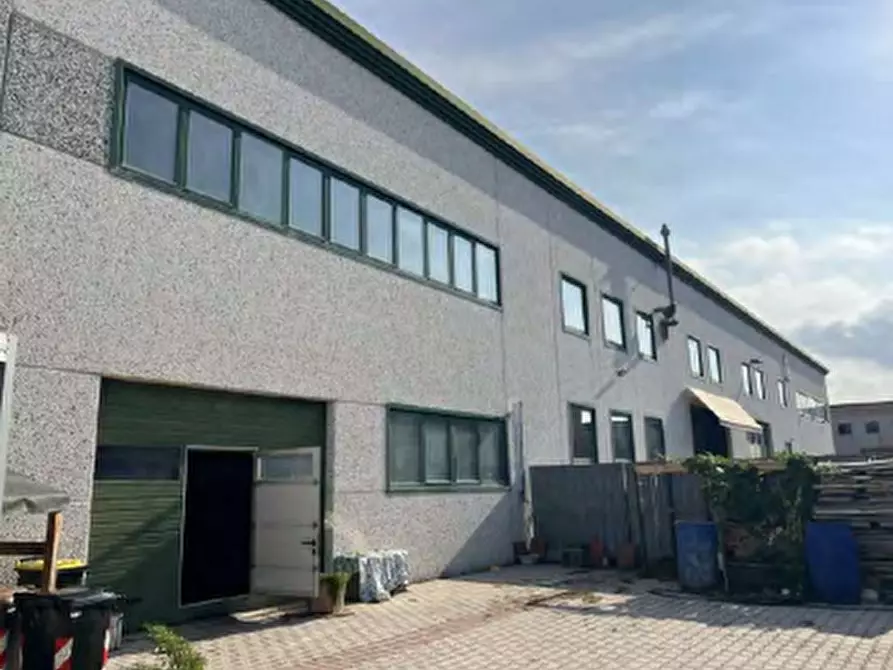 Immagine 9 di Laboratorio in vendita  in Via Pietro Gobetti a Signa