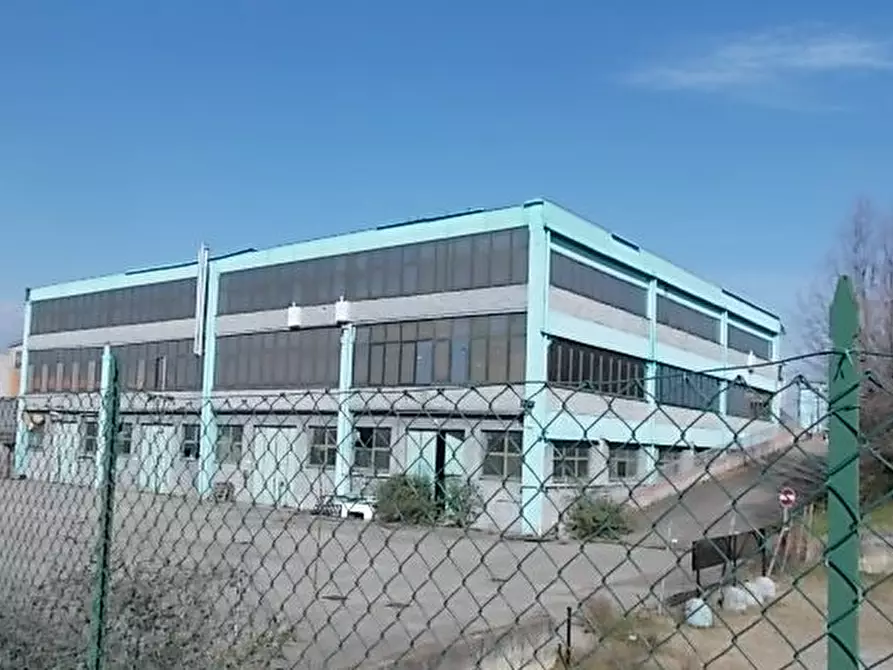 Immagine 4 di Capannone industriale in vendita  in Strada Dalmine Almè a Treviolo
