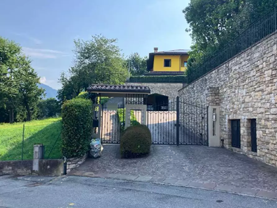 Immagine 3 di Villa in vendita  in Via Fara a Pradalunga