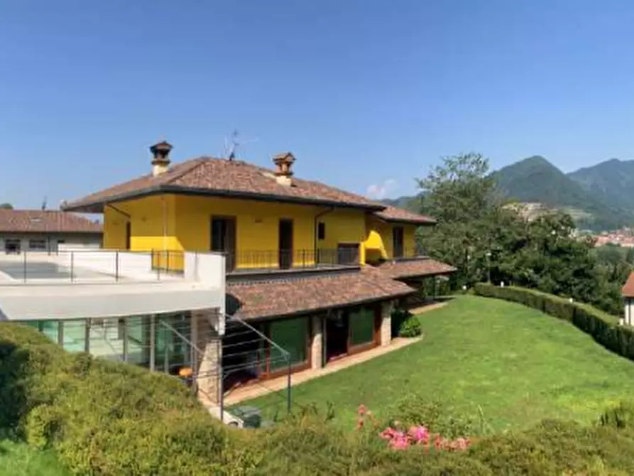 Immagine 1 di Villa in vendita  in Via Fara a Pradalunga
