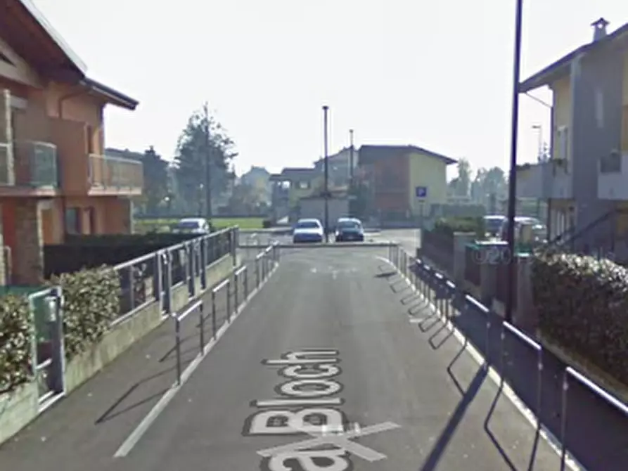 Immagine 5 di Appartamento in vendita  in Via Bloch a Spirano