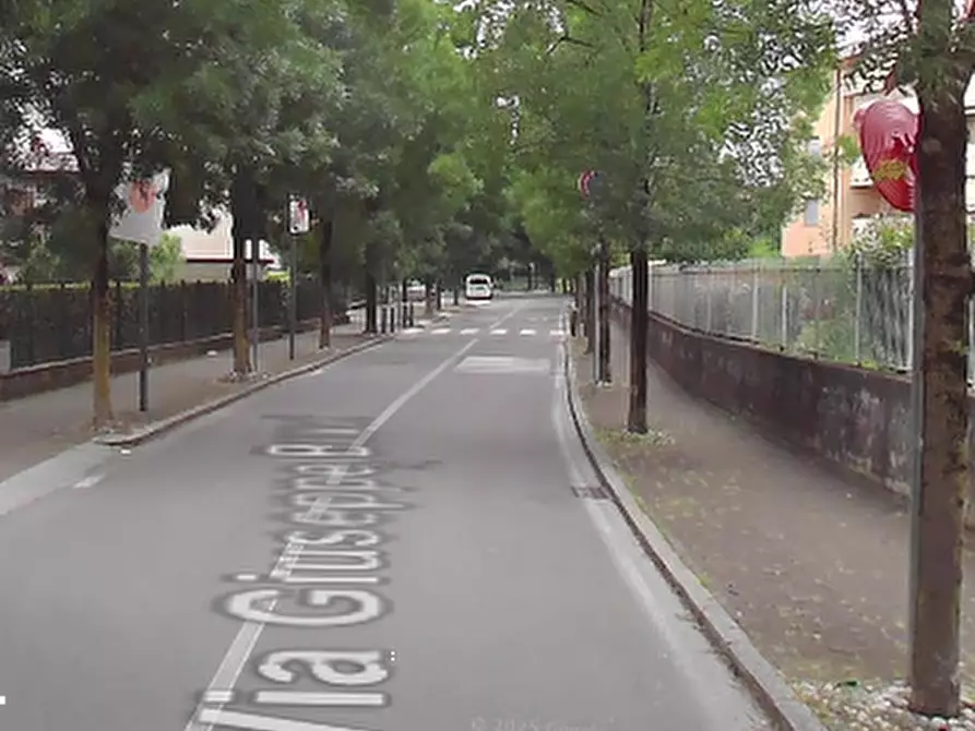 Immagine 4 di Garage in vendita  in Via Bravi a Terno D'isola