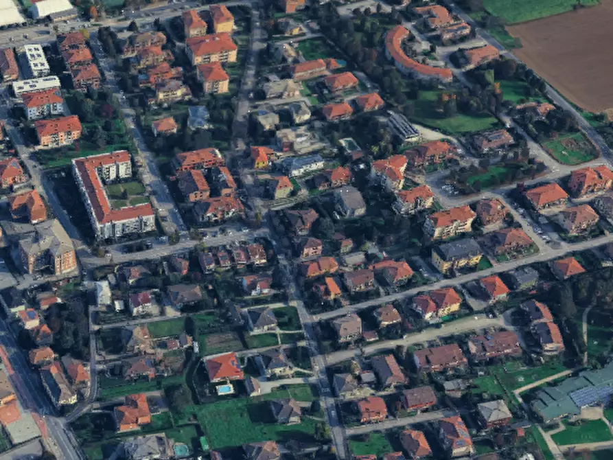 Immagine 8 di Garage in vendita  in Via Bravi a Terno D'isola