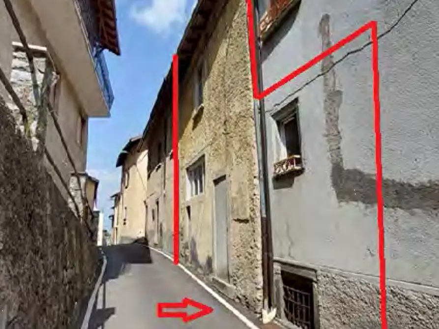 Immagine 10 di Appartamento in vendita  in Via Campello a Fonteno