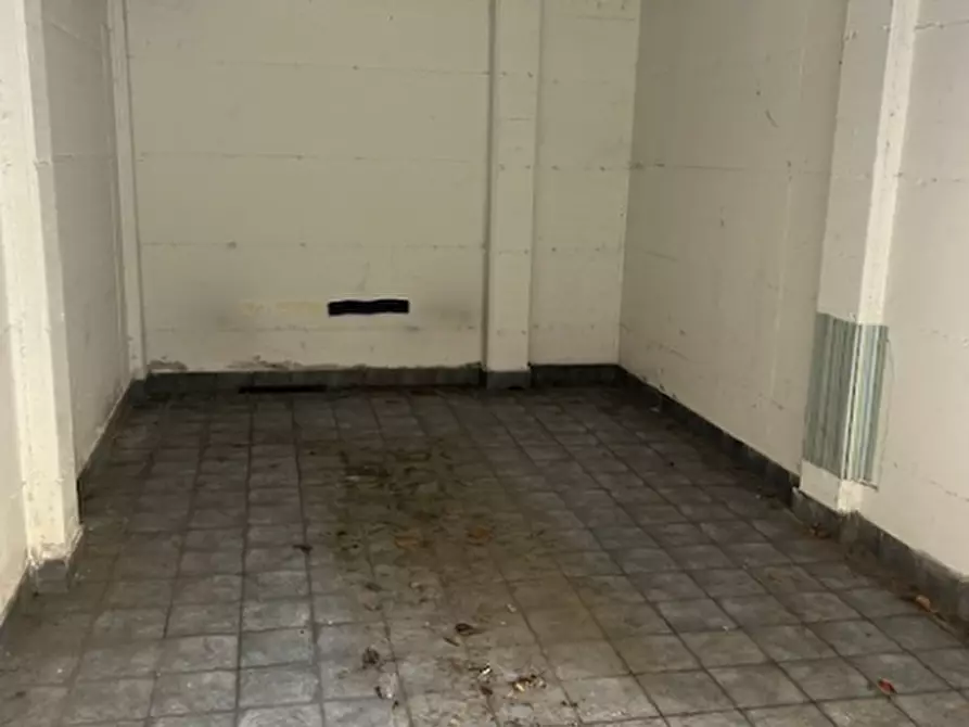 Immagine 1 di Garage in vendita  in Via Bravi a Terno D'isola