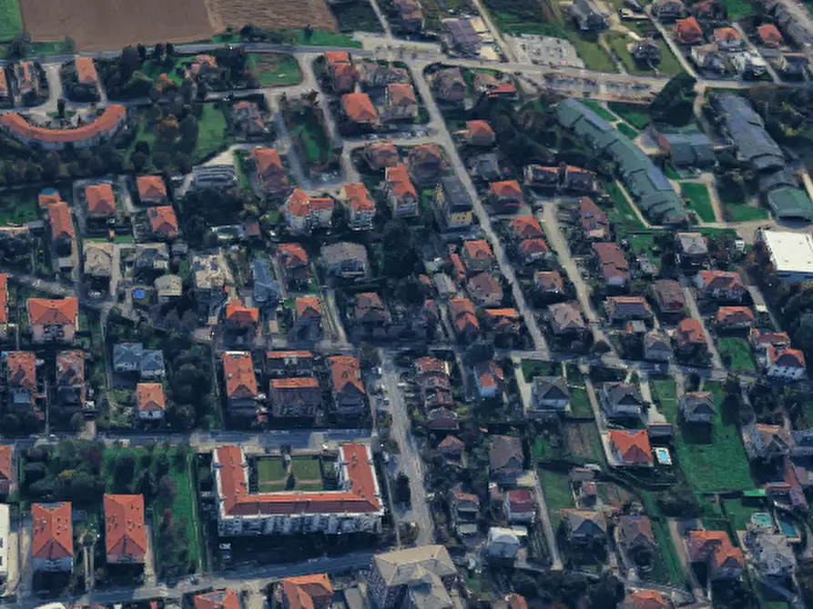 Immagine 9 di Garage in vendita  in Via Bravi a Terno D'isola