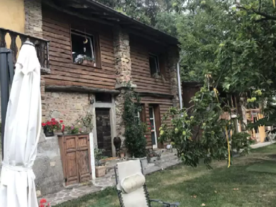 Immagine 1 di Porzione di casa in vendita  in Via Chignoletti a Palazzago