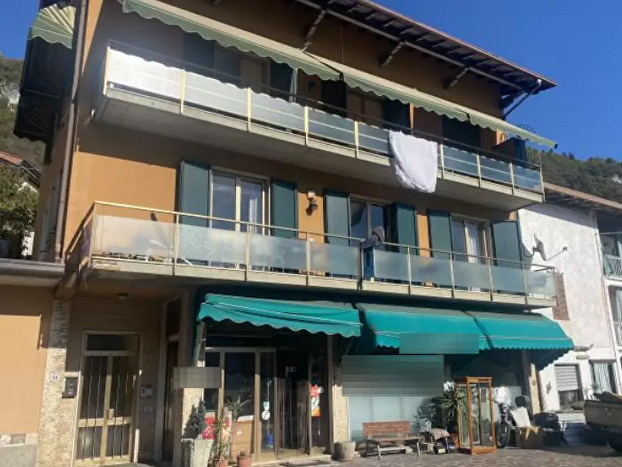 Immagine 2 di Negozio in vendita  in Via Sant’Antonio a Sovere