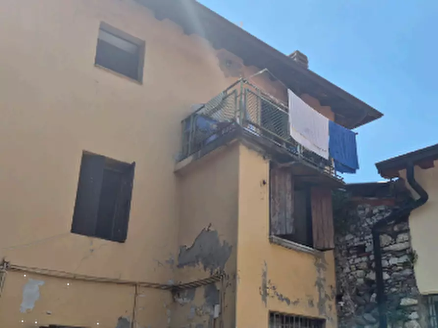 Immagine 4 di Appartamento in vendita  in Via G. Garibaldi a Nembro