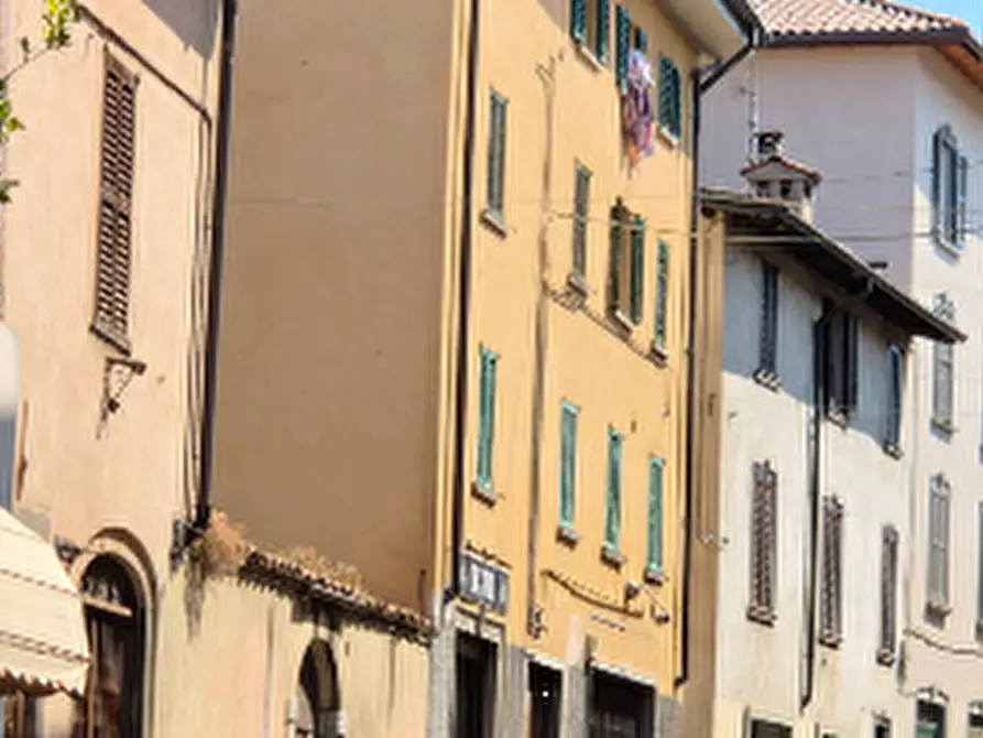 Immagine 6 di Appartamento in vendita  in Via G. Garibaldi a Nembro