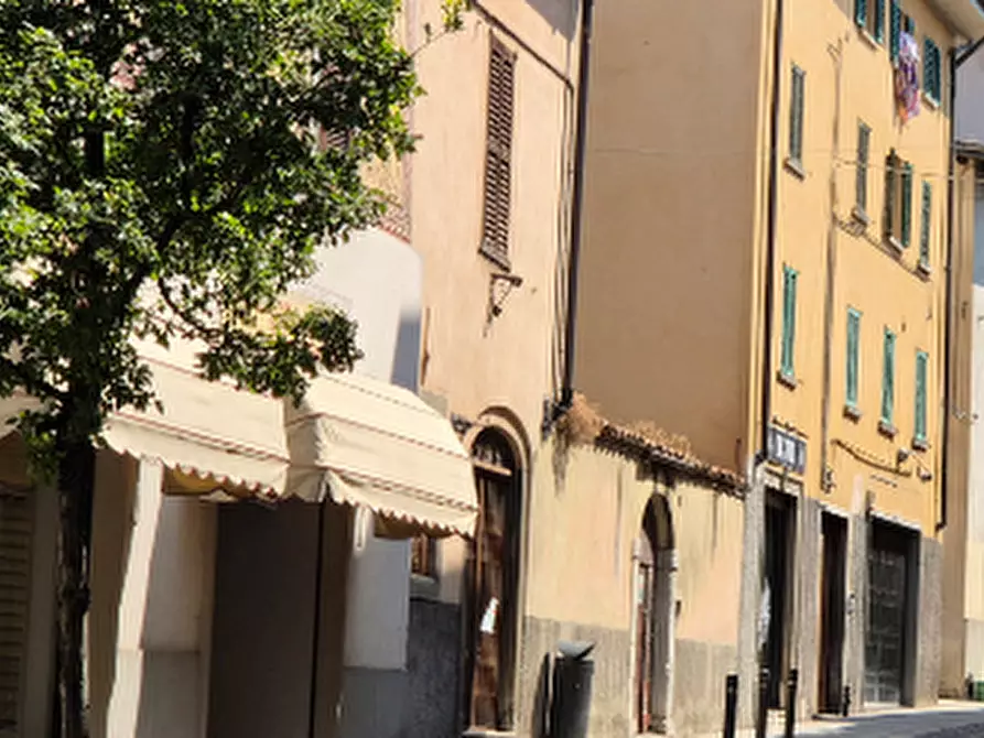 Immagine 10 di Appartamento in vendita  in Via G. Garibaldi a Nembro