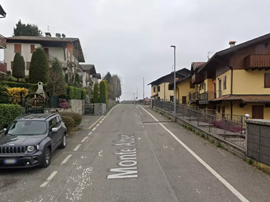 Immagine 10 di Villa in vendita  in Via Don Brozzoni a Serina