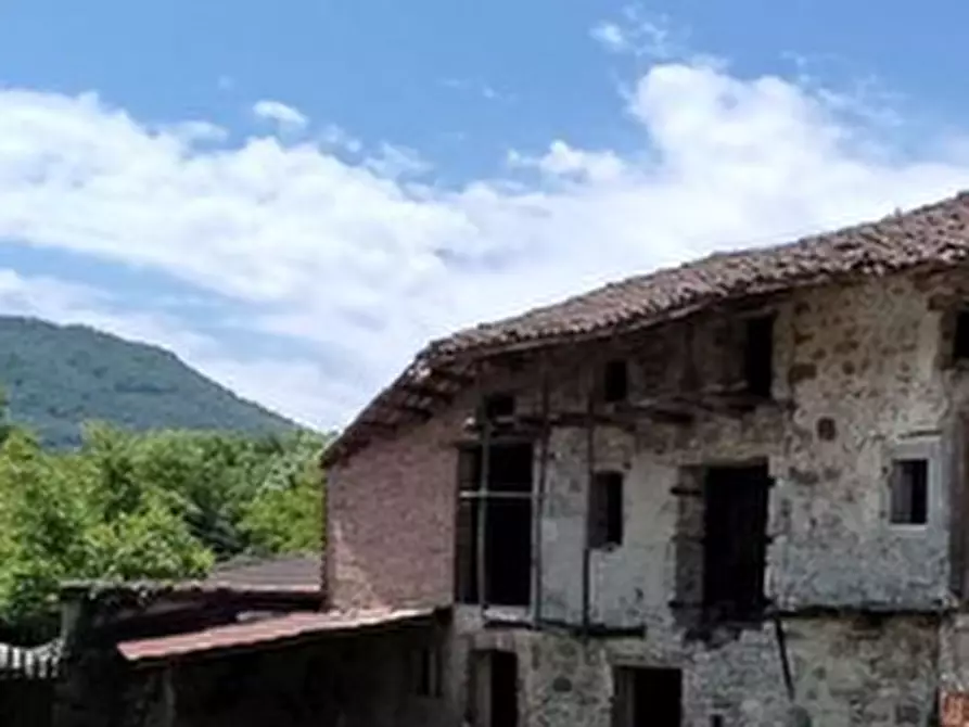 Immagine 6 di Rustico / casale in vendita  in Frazione Osgnetto a San Leonardo
