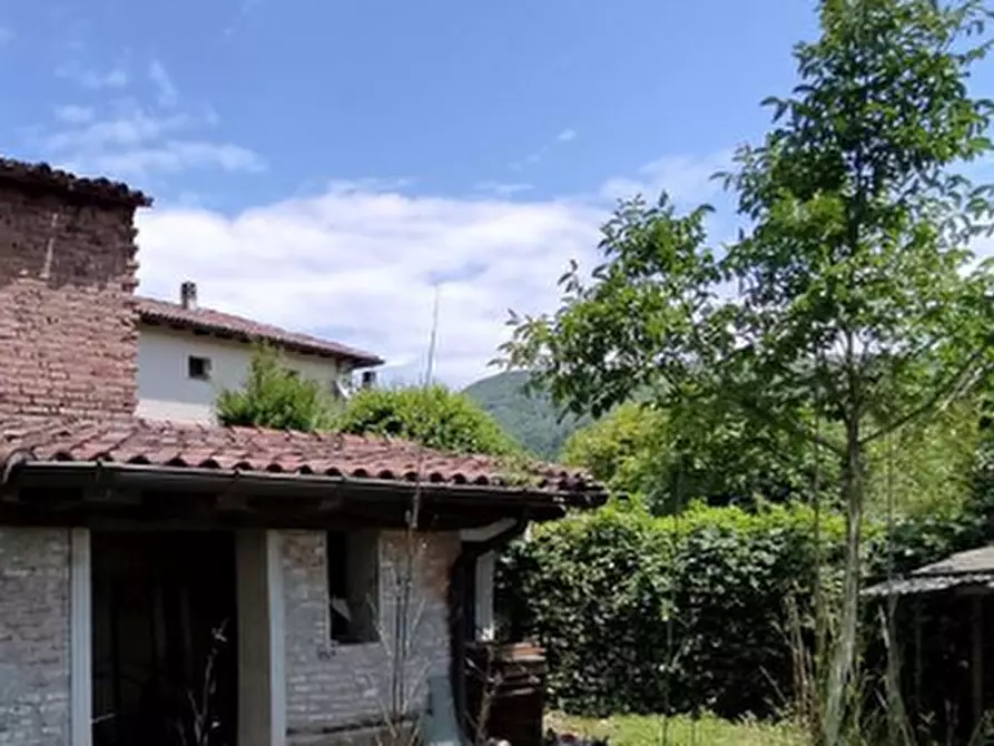 Immagine 17 di Rustico / casale in vendita  in Frazione Osgnetto a San Leonardo