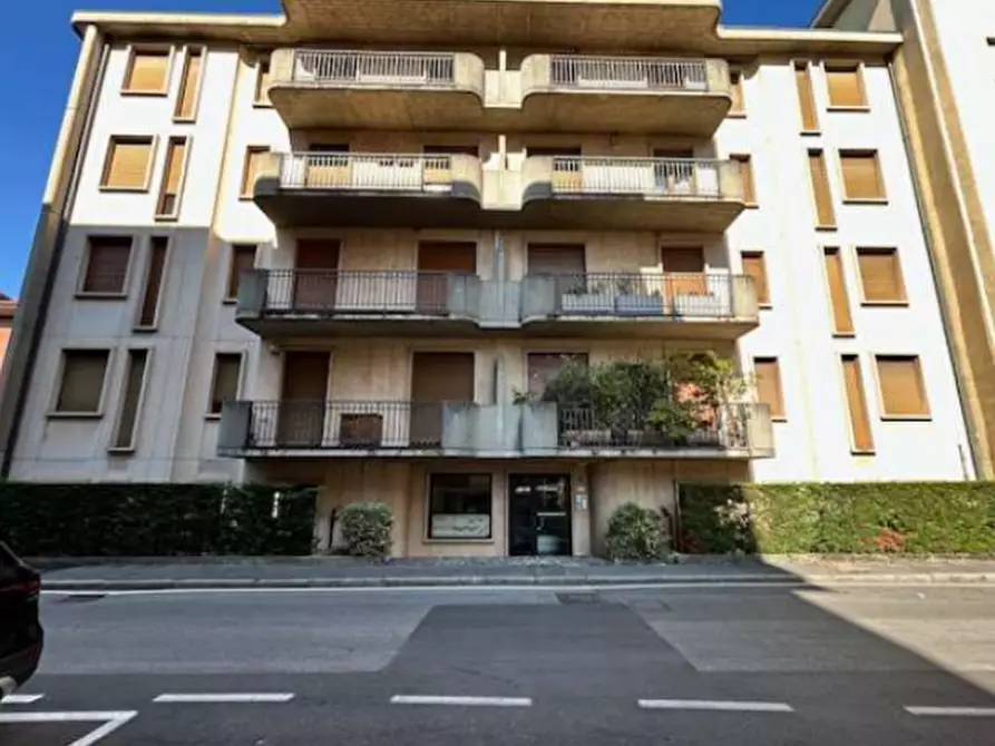 Immagine 1 di Ufficio in vendita  in Via Natale Morzenti a Bergamo