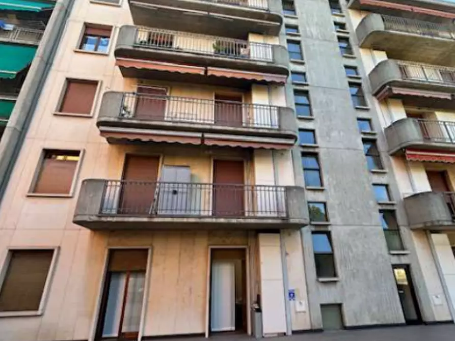 Immagine 3 di Ufficio in vendita  in Via Natale Morzenti a Bergamo