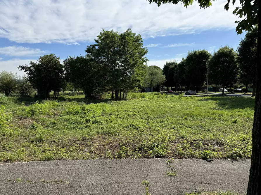 Immagine 1 di Terreno edificabile in vendita  in Via Carabello Poma a Suisio