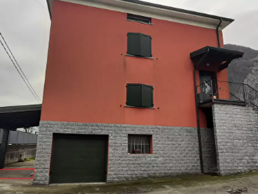 Immagine 6 di Villa in vendita  in Via Nazionale a Casazza