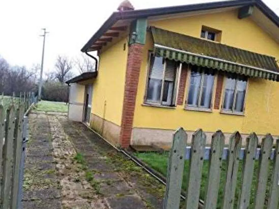 Immagine 1 di Casa indipendente in vendita  in Via Comugne di Sotto a Azzano Decimo