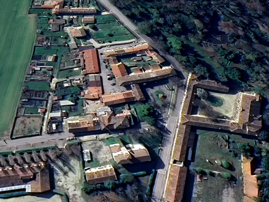 Immagine 7 di Magazzino in vendita  in Piazza Vittorio De Asarta a Ronchis