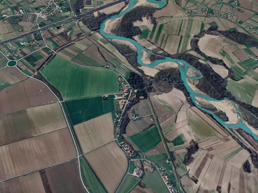 Immagine 11 di Magazzino in vendita  in Piazza Vittorio De Asarta a Ronchis