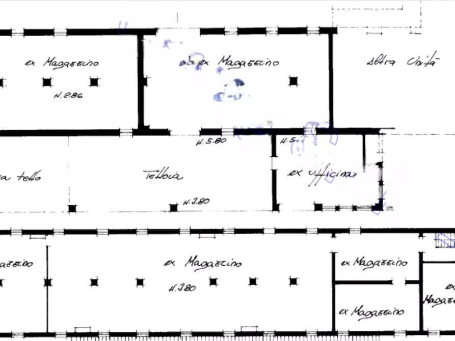 Immagine 13 di Magazzino in vendita  in Piazza Vittorio De Asarta a Ronchis
