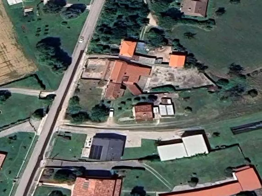 Immagine 11 di Negozio in vendita  in Via Antonini a Pozzuolo Del Friuli