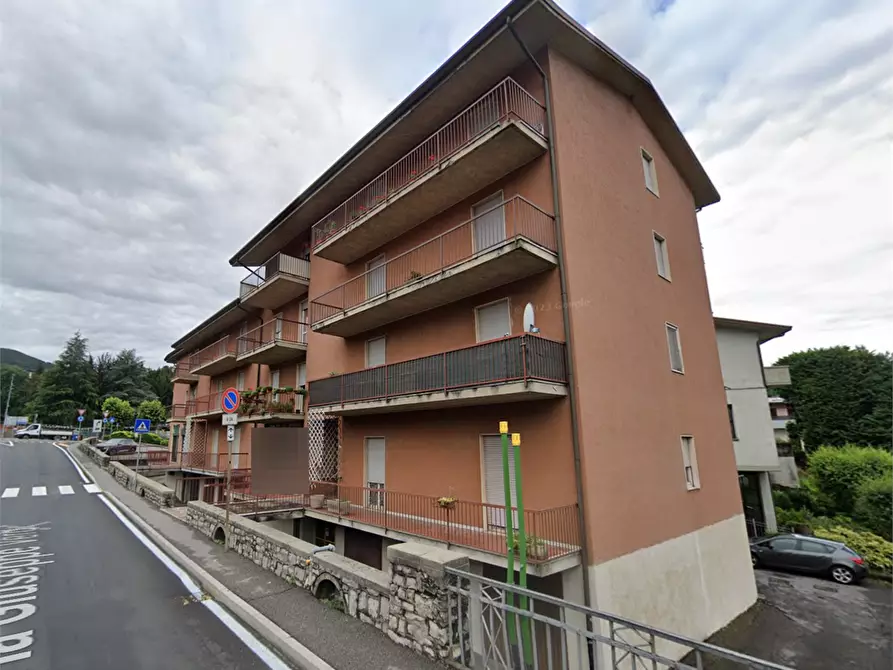 Immagine 11 di Appartamento in vendita  in Via Verdi  a Leffe