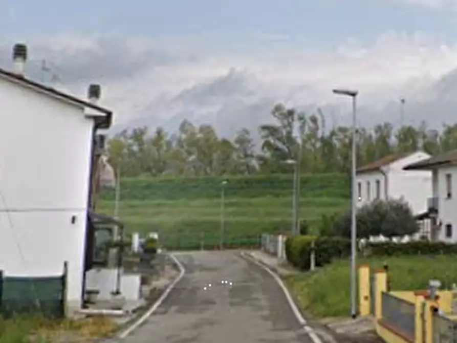 Immagine 9 di Negozio in vendita  in Via Vittorio Veneto a Riva Del Po