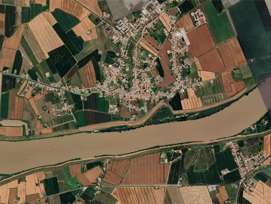 Immagine 14 di Negozio in vendita  in Via Vittorio Veneto a Riva Del Po