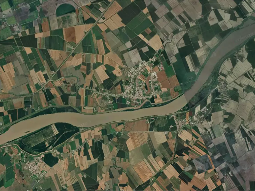 Immagine 15 di Negozio in vendita  in Via Vittorio Veneto a Riva Del Po