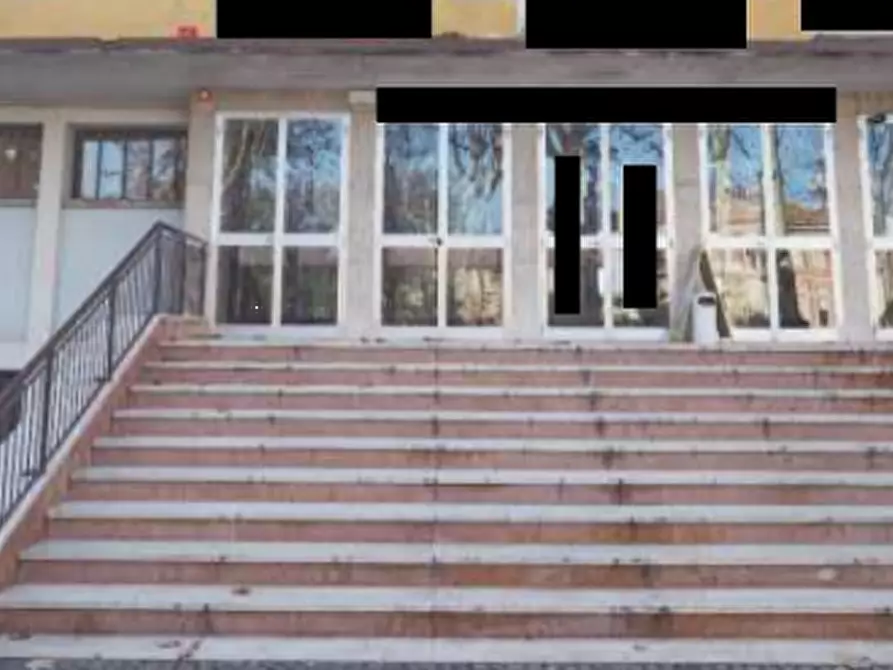 Immagine 11 di Stabile in vendita  in Via Guglielmo Marconi a Rovigo