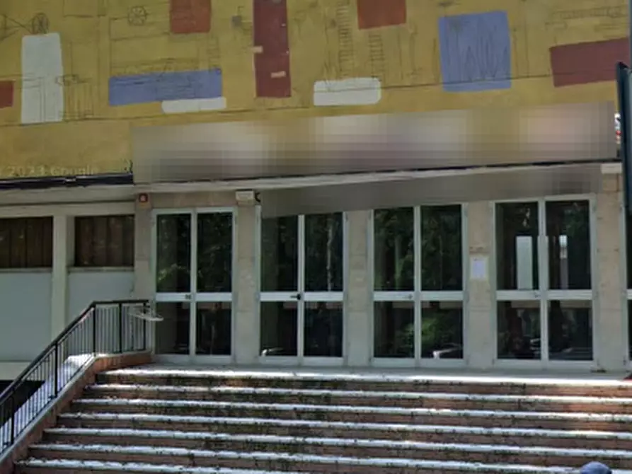 Immagine 24 di Stabile in vendita  in Via Guglielmo Marconi a Rovigo