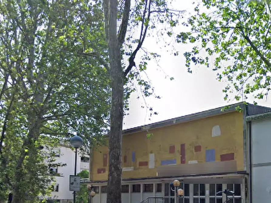 Immagine 26 di Stabile in vendita  in Via Guglielmo Marconi a Rovigo