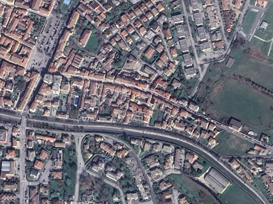 Immagine 10 di Garage in vendita  in Via Riviera Giacomo Matteotti a Badia Polesine