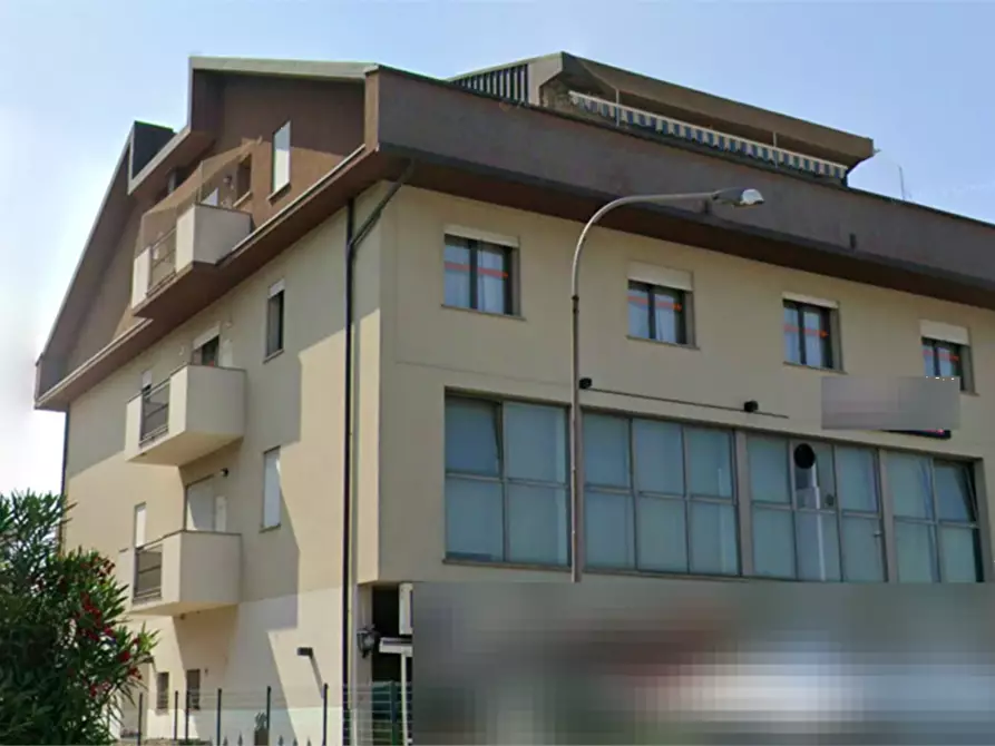 Immagine 5 di Ufficio in vendita  in Viale Porta Adige a Rovigo