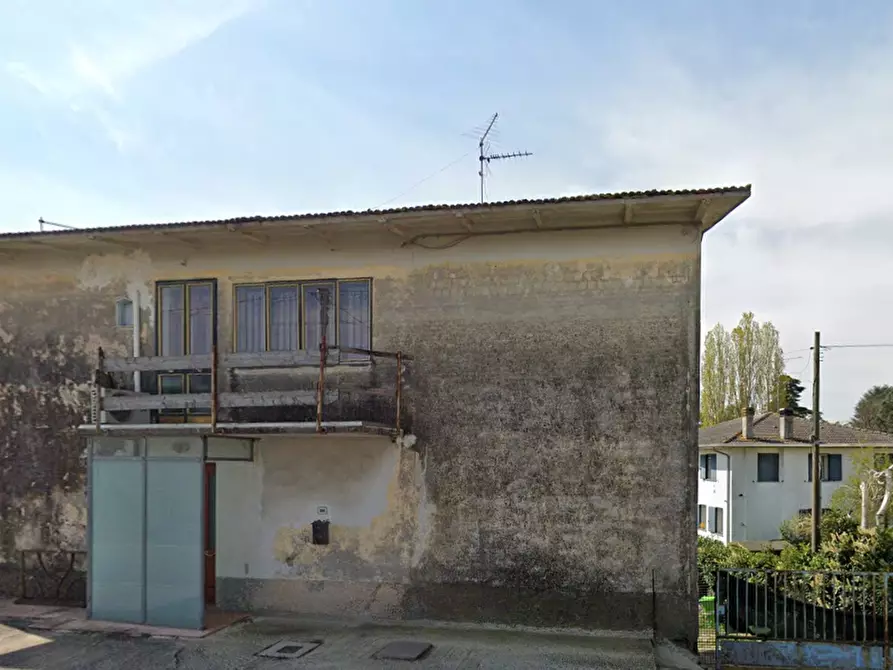 Immagine 1 di Casa indipendente in vendita  in Via Roma a Frassinelle Polesine