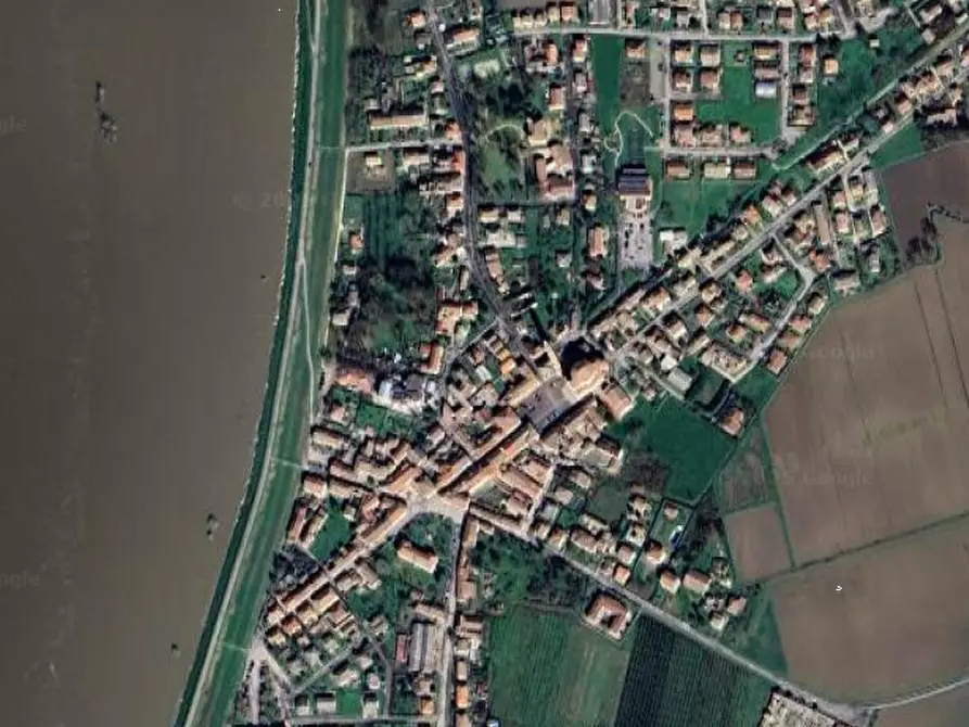 Immagine 13 di Negozio in vendita  in Via Cesare Battisti a Ficarolo