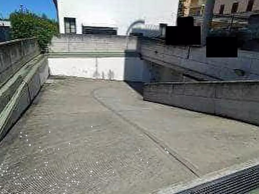 Immagine 6 di Garage in vendita  in Via Portello a Rovigo