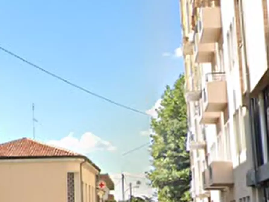 Immagine 7 di Garage in vendita  in Via Portello a Rovigo