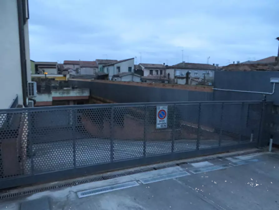 Immagine 3 di Garage in vendita  in Via Riviera Giacomo Matteotti a Badia Polesine