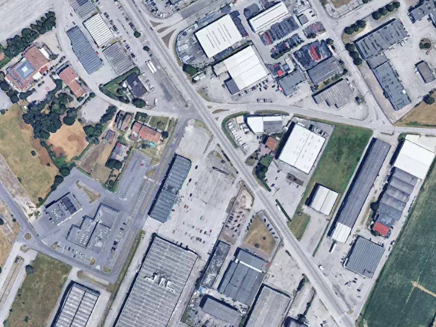 Immagine 10 di Magazzino in vendita  in Via Eridania a Occhiobello