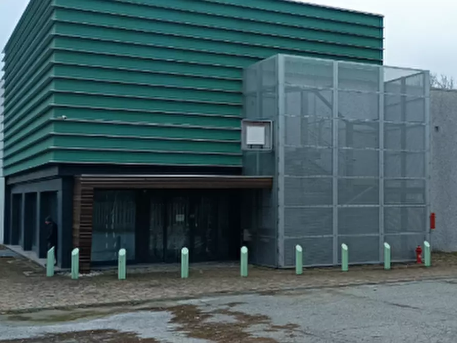Immagine 2 di Capannone industriale in vendita  in Via Provinciale per Bulgorello  a Vertemate Con Minoprio