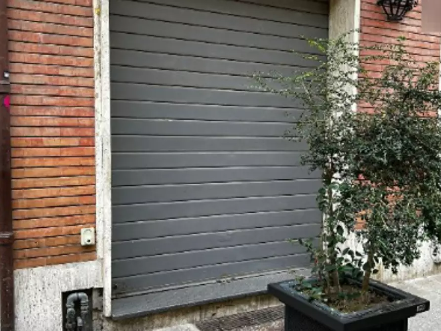 Immagine 1 di Negozio in vendita  in Via Filergiti a Forli'