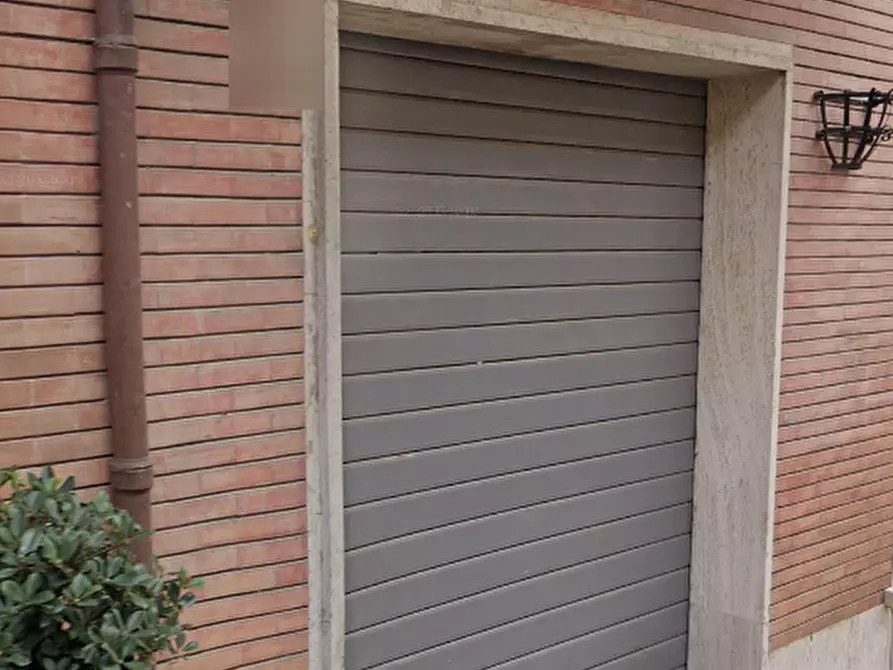 Immagine 3 di Negozio in vendita  in Via Filergiti a Forli'