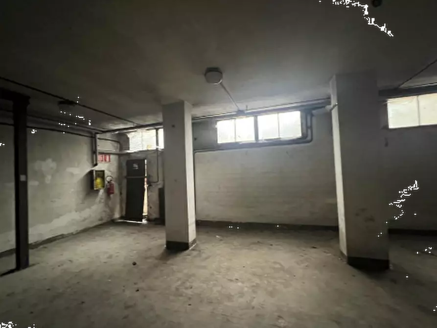 Immagine 1 di Magazzino in vendita  in Via Bolzano a Collegno